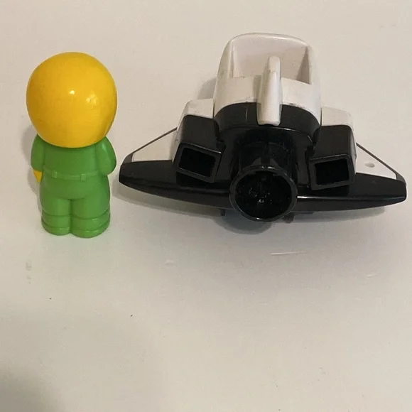 Fisher-Price 1988 Go Go Gear astronaut 1993 Flip Track space shuttle play set - Picture 3 of 6